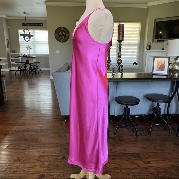 Morgan Taylor Pink Satin Long Night Gown Small Slip Dress Chemise Wet Look - Picture 6 of 11